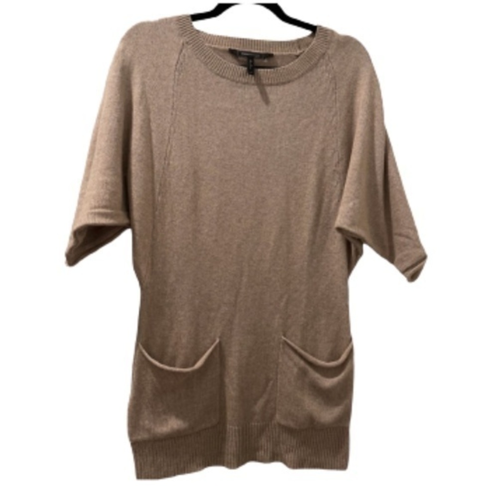 BCBGMAXAZRIA tan short sleeve tunic sweater with pockets size XXS